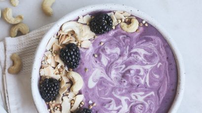 Blackberry Cashew Smoothie Bowl